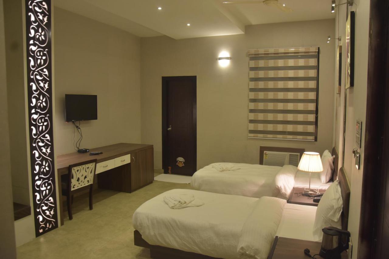 Hotel Mahendra Plaza Hardoi Exterior foto